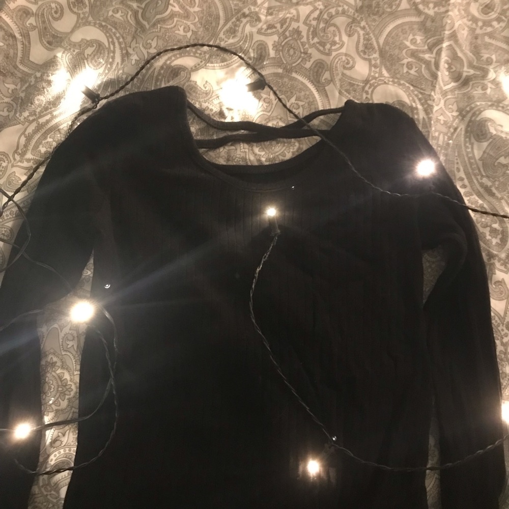 Black cross crop top